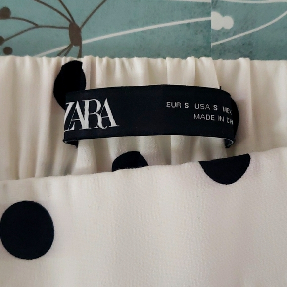 Zara Cropped Flowy Pants - Picture 4 of 8